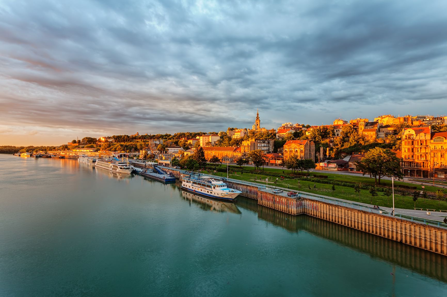 Kompas Novo mesto d.o.o., KNMtravel, Zaključene skupine, Balkan, Srbija